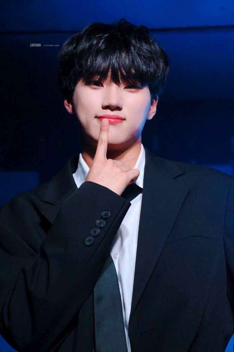 LOVEWIN_ES's tweet photo. 250420 아카짱 수민데스🩵
#이스트샤인 #루민 #EASTSHINE #LUMIN #ルミン https://t.co/C4qZb7E8Oz