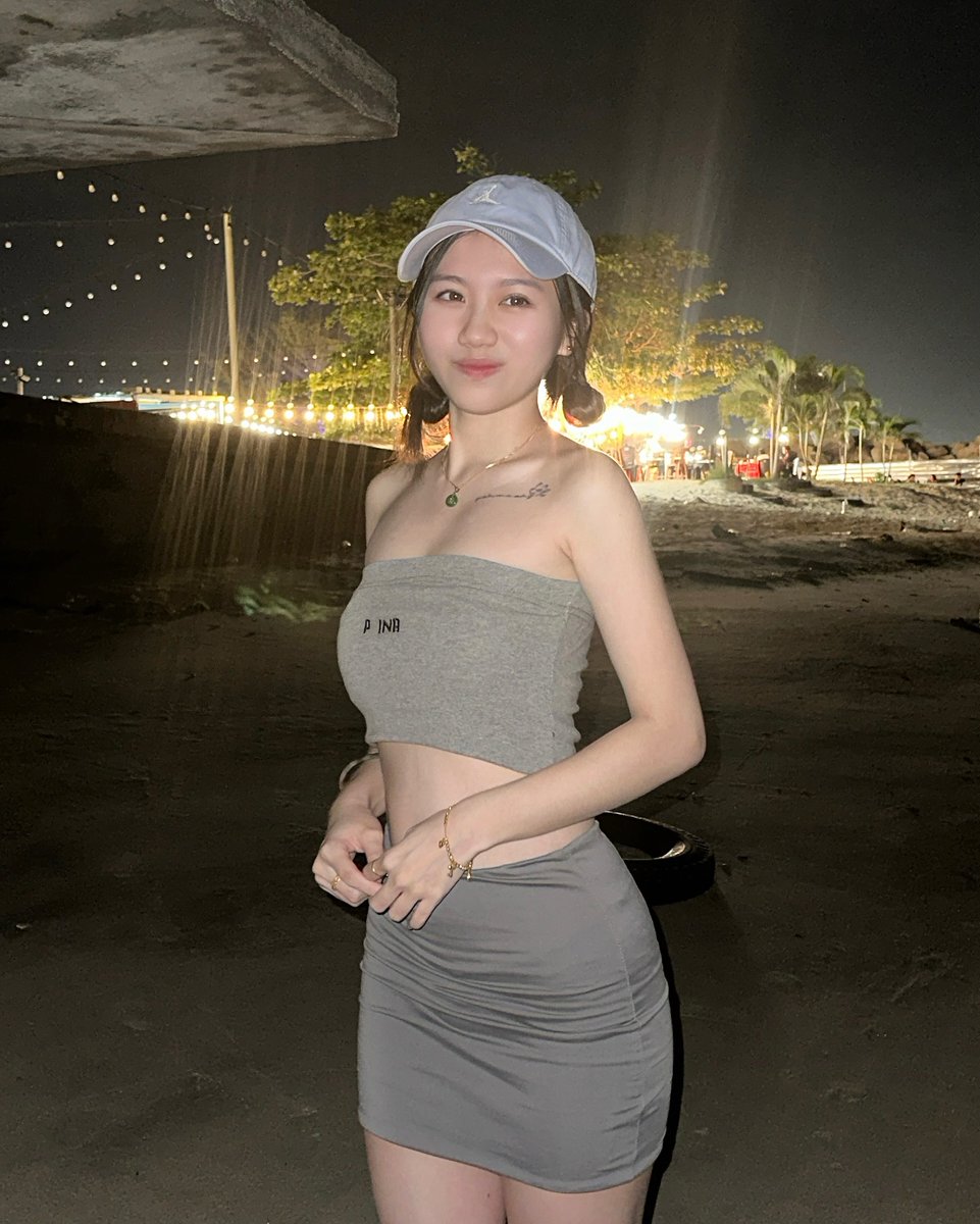 Bernice3798's tweet photo. The camera wasn't pointed at me but I was shining ✨🌟 https://t.co/Lx749SUpIl