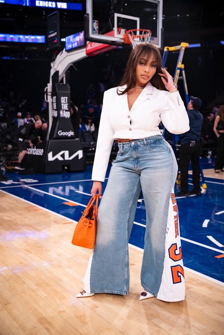 Watch Jordyn Woods's leaked NSFW photo on TwXstars