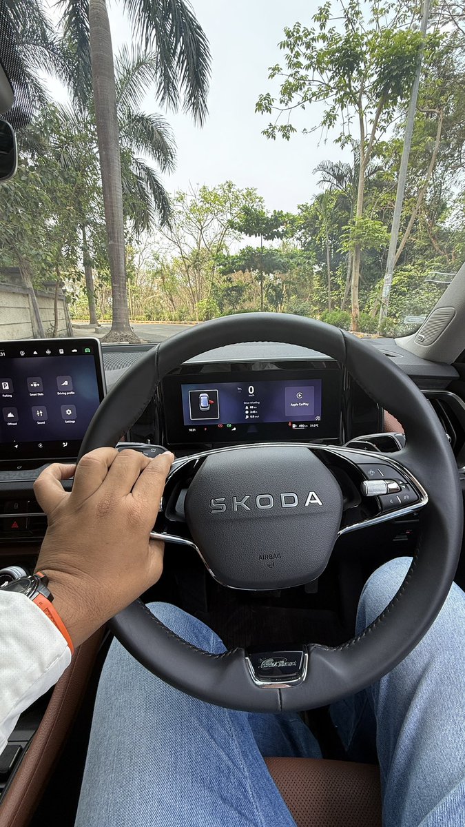 OctaneAddict's tweet image. Last few days have been busy! Trying out new cars. And a maha Comparo in the making. :-)