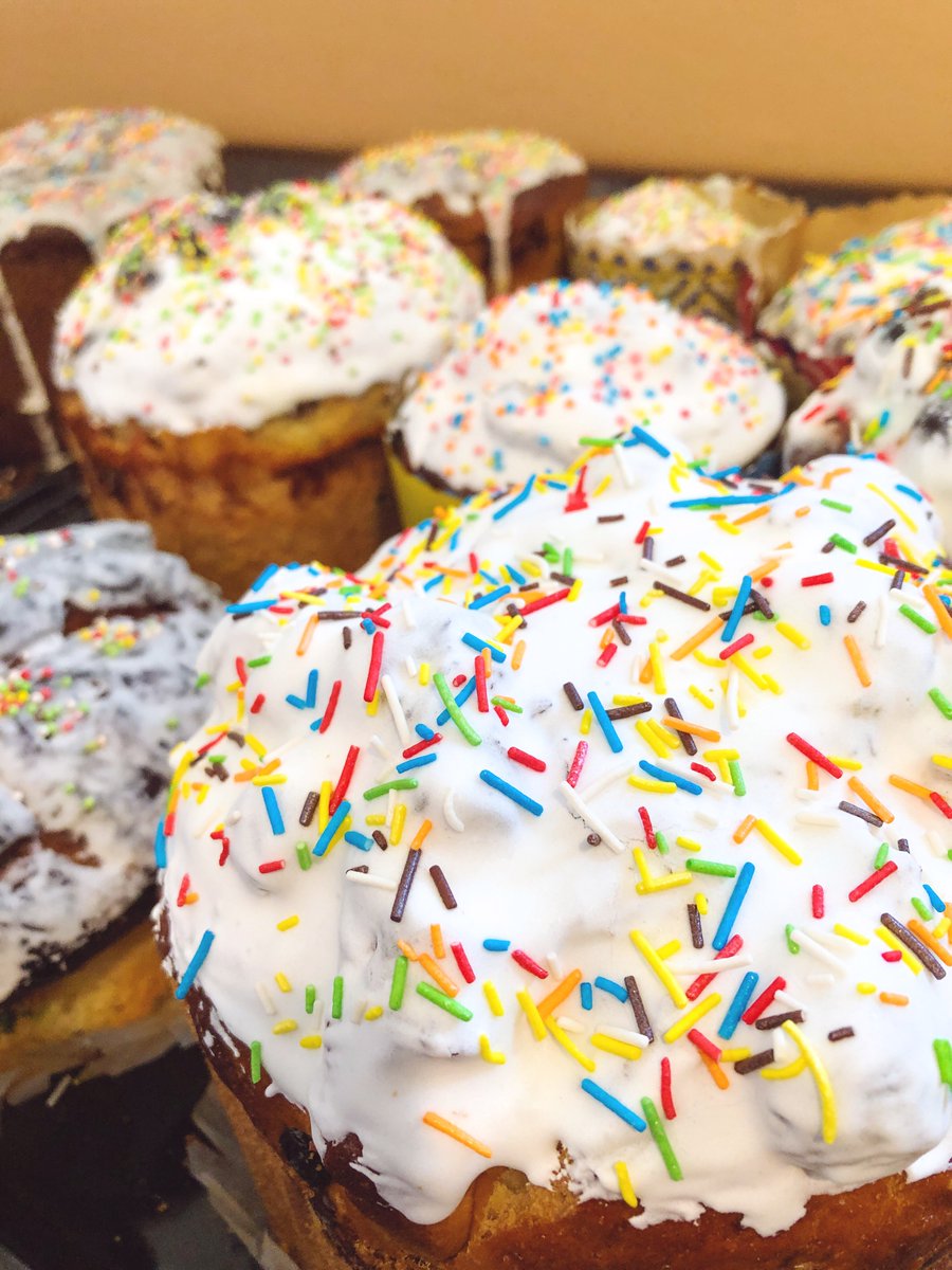 AndrewKomashko's tweet image. Happy Easter, everyone! 
#Easter #Easter2025 #Paska #EasterBread