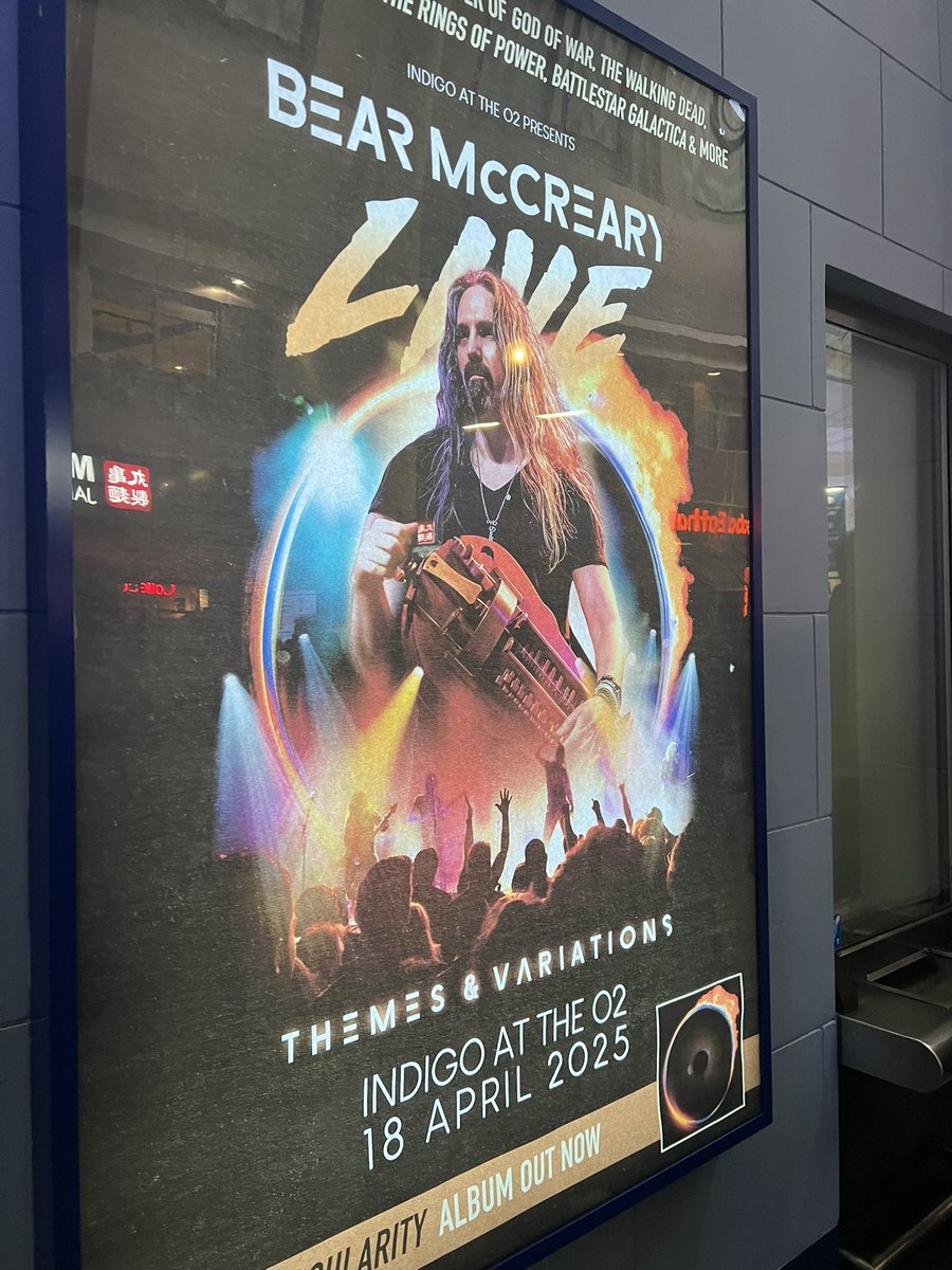 Soundtrack1976's tweet photo. Some pics of @bearmccreary 1st gig of the Themes Amd Variations Tour at the O2 Indigo on 18h April 2025. Told ya I was front row!
#O2Indigo
#BearMcCreary
#ThemesAndVariationsTour https://t.co/83hgQrZpZZ