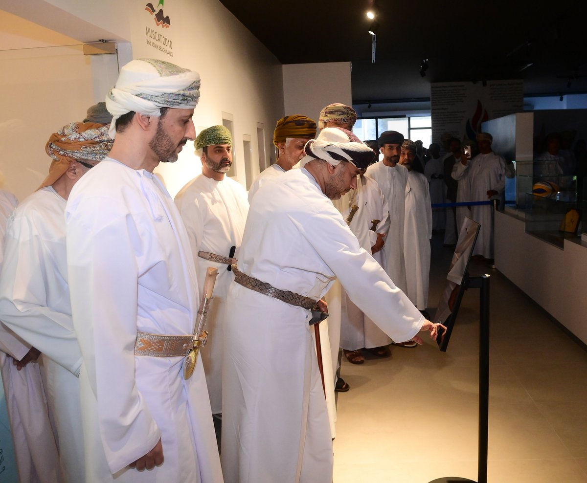 OmanNewsAgency's tweet photo. افتتاح المتحف الأولمبي العُماني بمقر اللجنة الأولمبية بـ #مسقط والذي يشكل منصةً معرفية تحتفي بإنجازات الرياضيين العُمانيين في مختلف البطولات الإقليمية والدولية، ويُسهم في صون الذاكرة الرياضية وتعزيز الهوية الوطنية من خلال استعراض محطات مشرقة من تاريخ الرياضة في #سلطنة_عُمان. 

#العُمانية