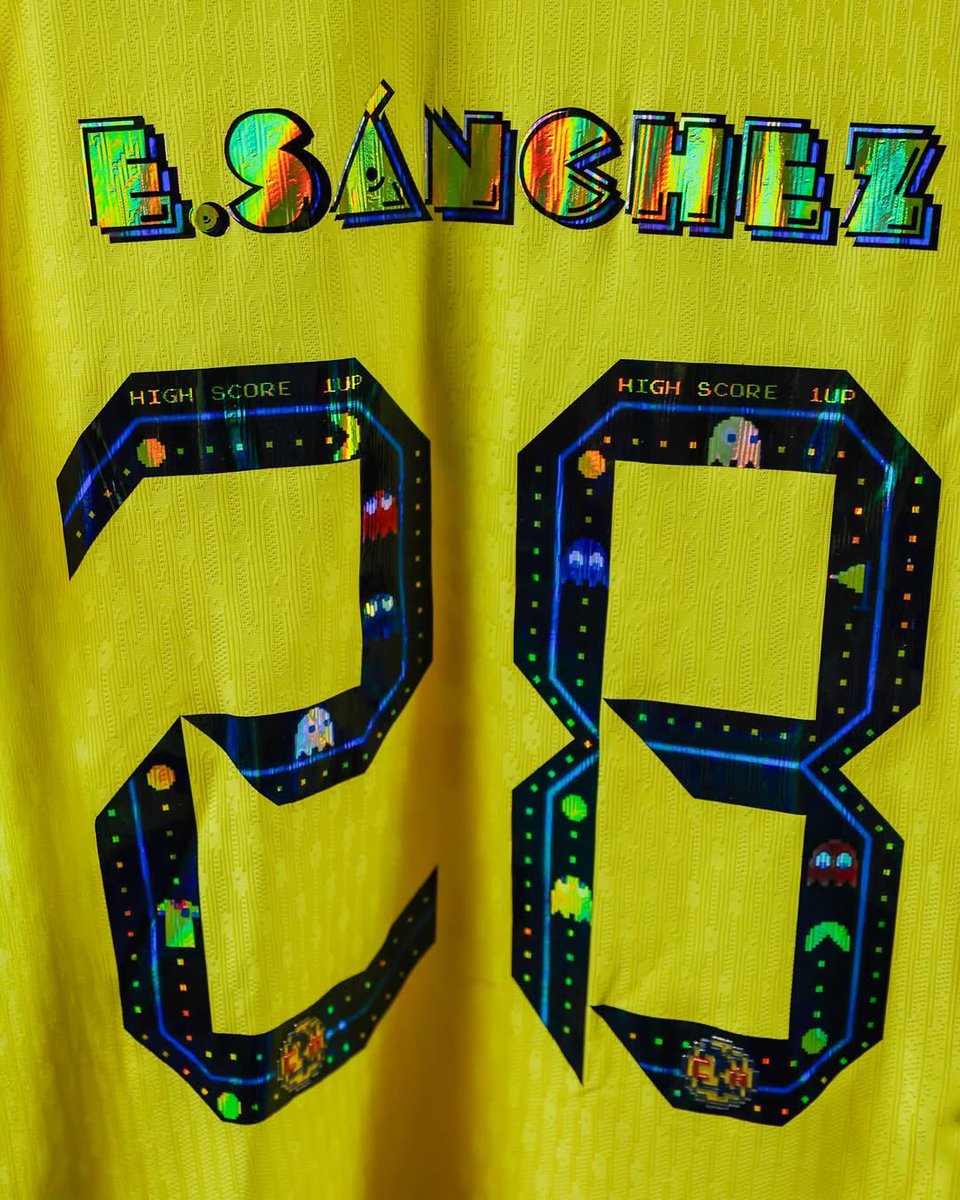 classicshirts's tweet photo. Club América x Pac-Man 🎮 

That print 😮‍💨 https://t.co/TfWuwahRuf