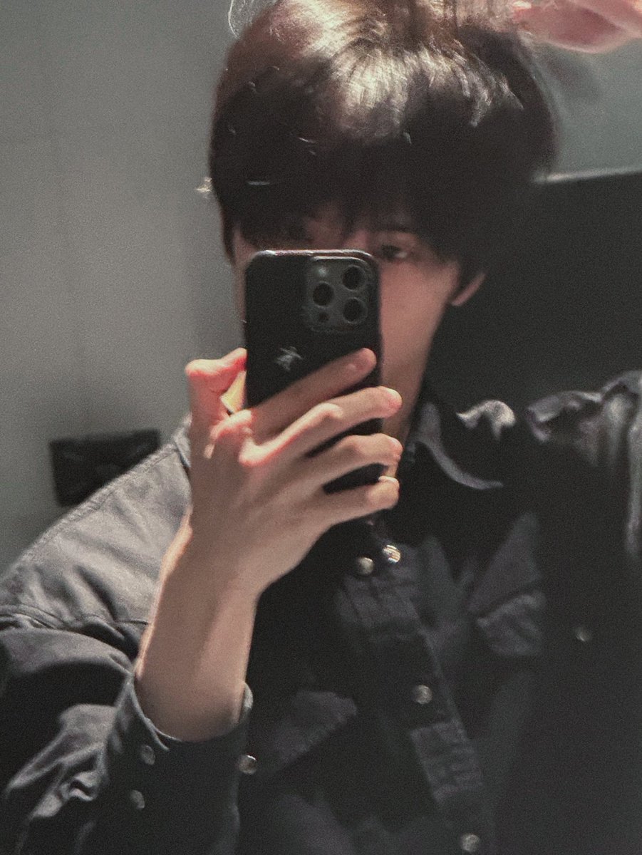 jisung ₊˚.⋆📷🐈‍⬛