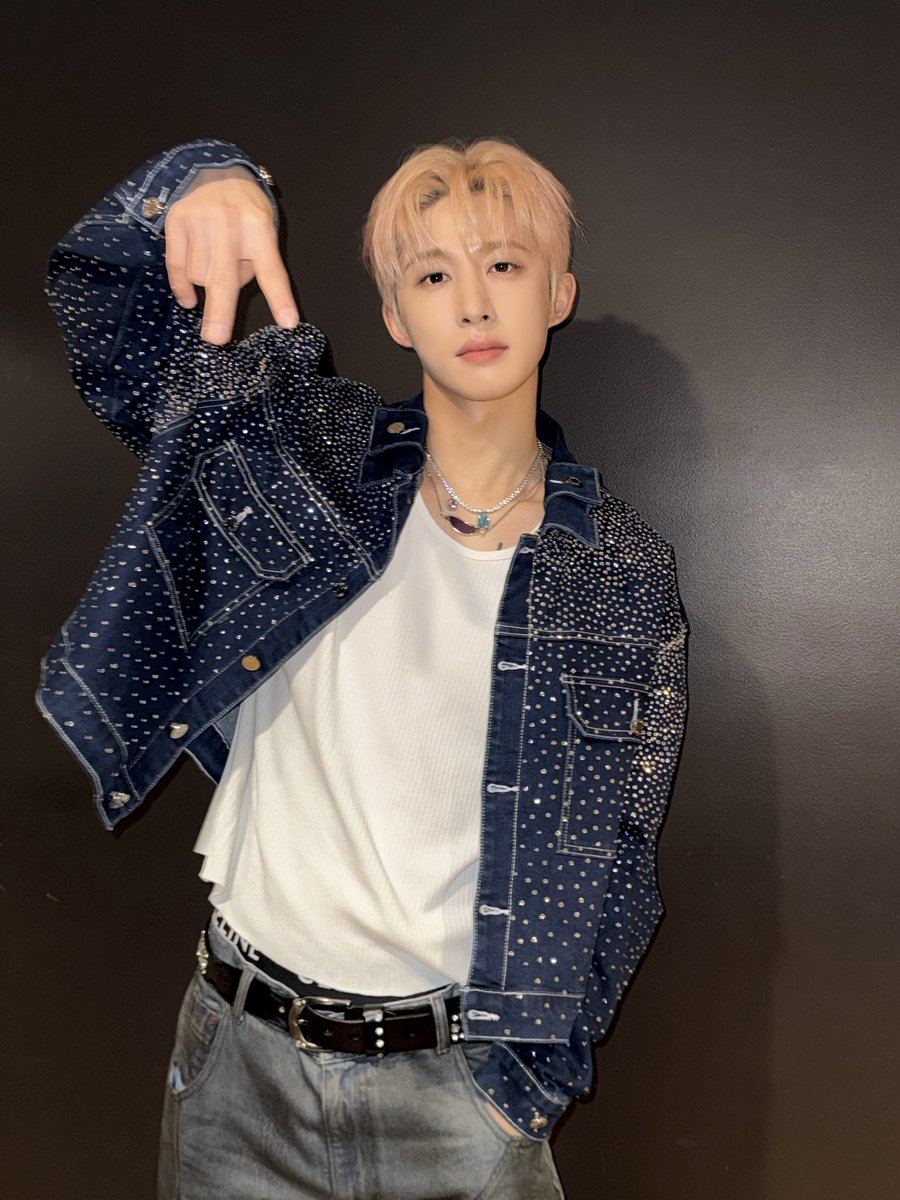 BI_131official's tweet photo. #Bcut
호주에서의 첫 공연! 시드니 🆔들 반갑게 맞이해줘서 너무 고마워요🫶
다음에 또 만나요!💛
Thank you! See you next time💛
#BI #비아이 #131LABEL https://t.co/XMvM6xv2Es