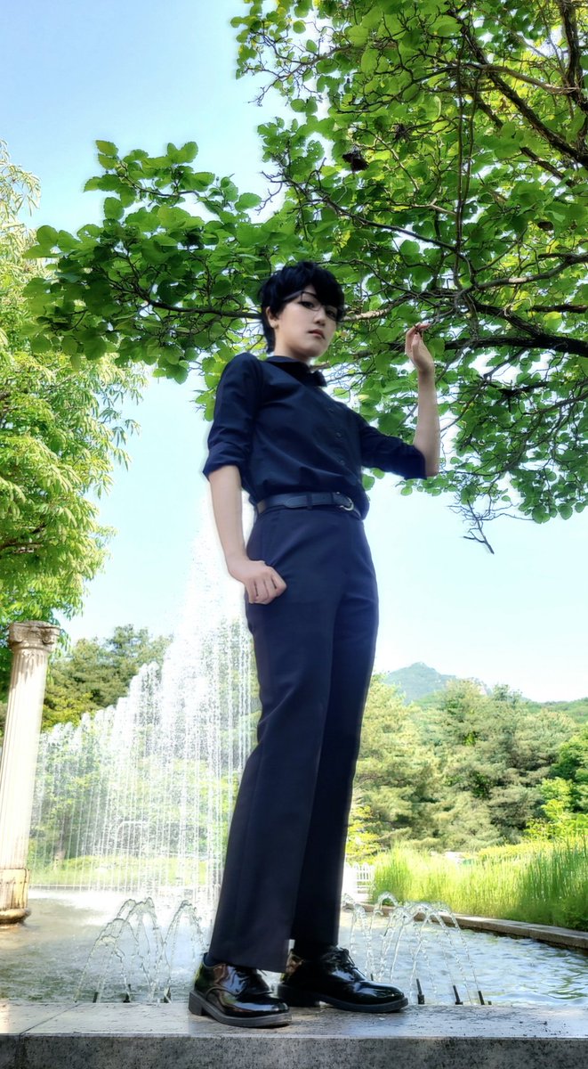 단독셀카는 뭔가 하나같이 다 부담스럽게 화면 꽉채우고 있어서 최대한 작게 나온걸로 찾음 ㅋ ㅋㅋ ㅋ ㅠㅠㅠㅠㅠㅠㅠ
나 뭔가 생각보다 여캐 자주하지 않나? 어쩌다보니 여캐는 금발이고 남캐는 흑발이네여 
#코스어분들_남캐_여캐_차이