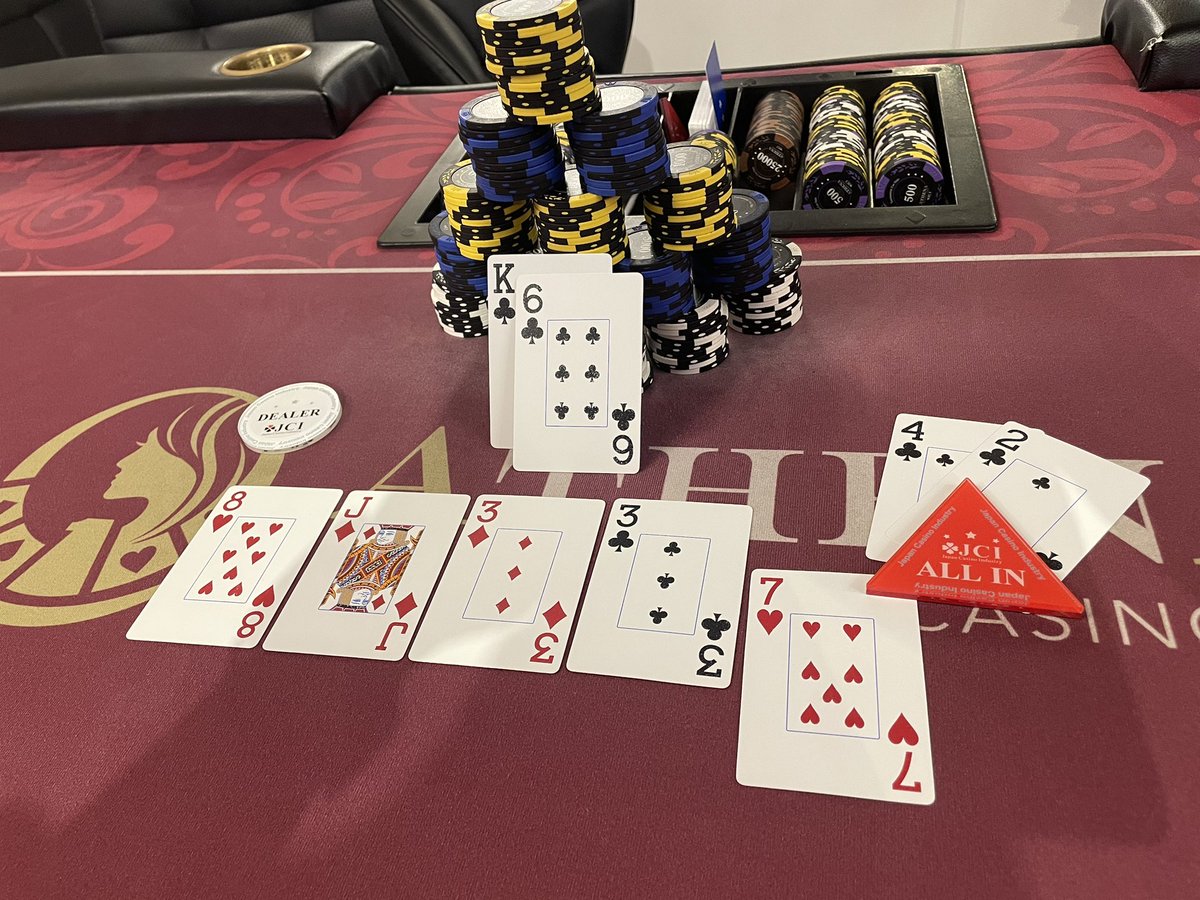 athena_poker's tweet photo. 🎉🎉🎉本日の優勝者発表🎉🎉🎉

🏆アテナフュージョン🏆
優勝者は…『ゆと&みど』チーム‼️

バブルラインからの的確な判断で
見事優勝を勝ち取りました🥇✨

🎖身勝手のトナメ🎖
優勝者は...『ワイ』さん‼️

レイト後から常に大量のチップを維持✨
そのまま優勝まで駆け抜けました🎉

皆さんおめでとうございます🎊