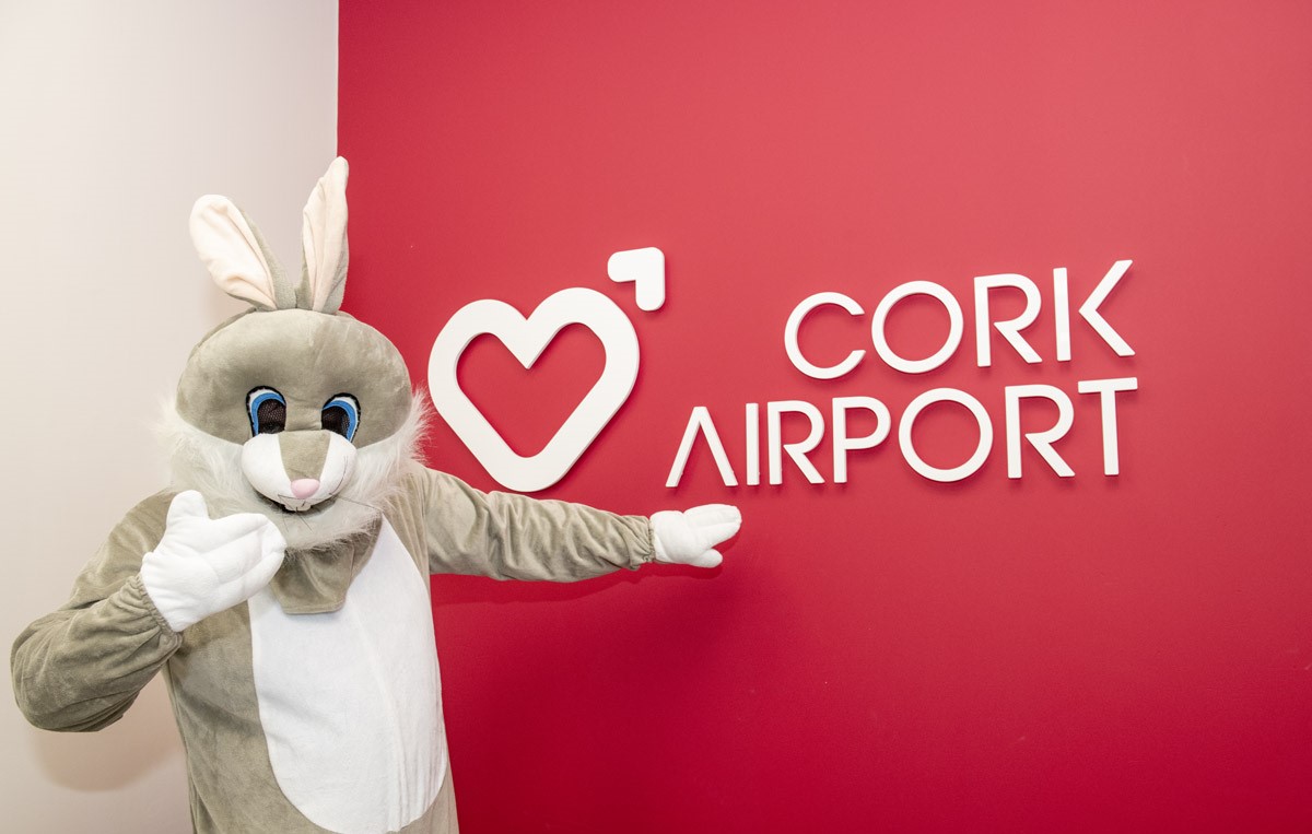 Cork Airport (@corkairport) on Twitter photo Whether you're "hopping" on a flight to someplace nice or staying local this weekend, all the team at <a href="/CorkAirport/">Cork Airport</a> wish you a very happy Easter! โค๏ธ ๐ฐ ๐ซ โ๏ธ
#LoveTakingOff #HappyEaster Whether you're "hopping" on a flight to someplace nice or staying local this weekend, all the team at <a href="/CorkAirport/">Cork Airport</a> wish you a very happy Easter! โค๏ธ ๐ฐ ๐ซ โ๏ธ
#LoveTakingOff #HappyEaster