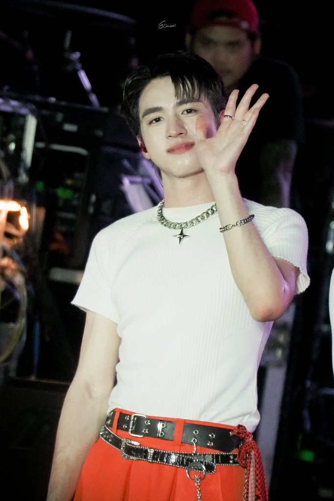 6sense_proxie's tweet photo. 250420📸☘️
🌺💜✨️
#FWDMusicLiveFestxPROXIE
#FWDMusicLiveFest
#PROXIEth #PROXIEVictor
#VIsensepic https://t.co/pF3EyfI9UB