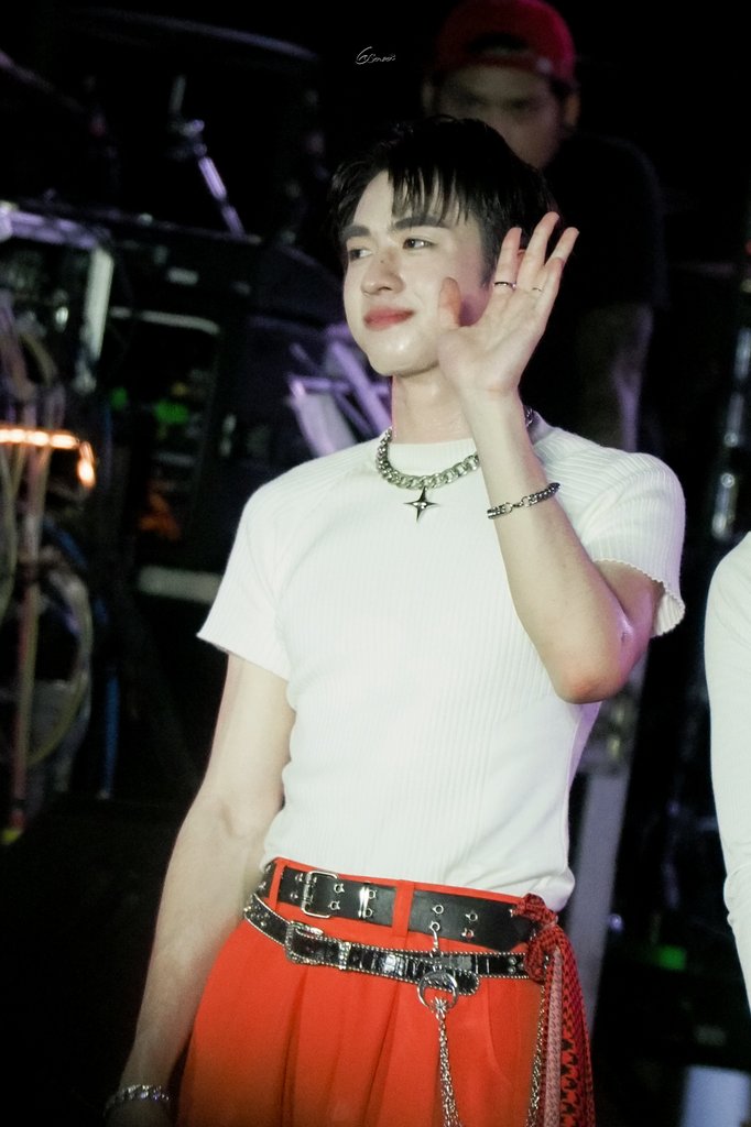 6sense_proxie's tweet photo. 250420📸☘️
🌺💜✨️
#FWDMusicLiveFestxPROXIE
#FWDMusicLiveFest
#PROXIEth #PROXIEVictor
#VIsensepic https://t.co/pF3EyfI9UB