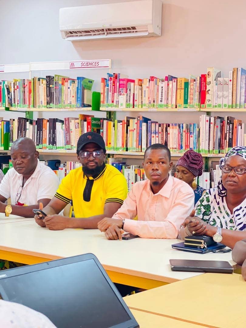 Club Littéraire CCFG tweet media