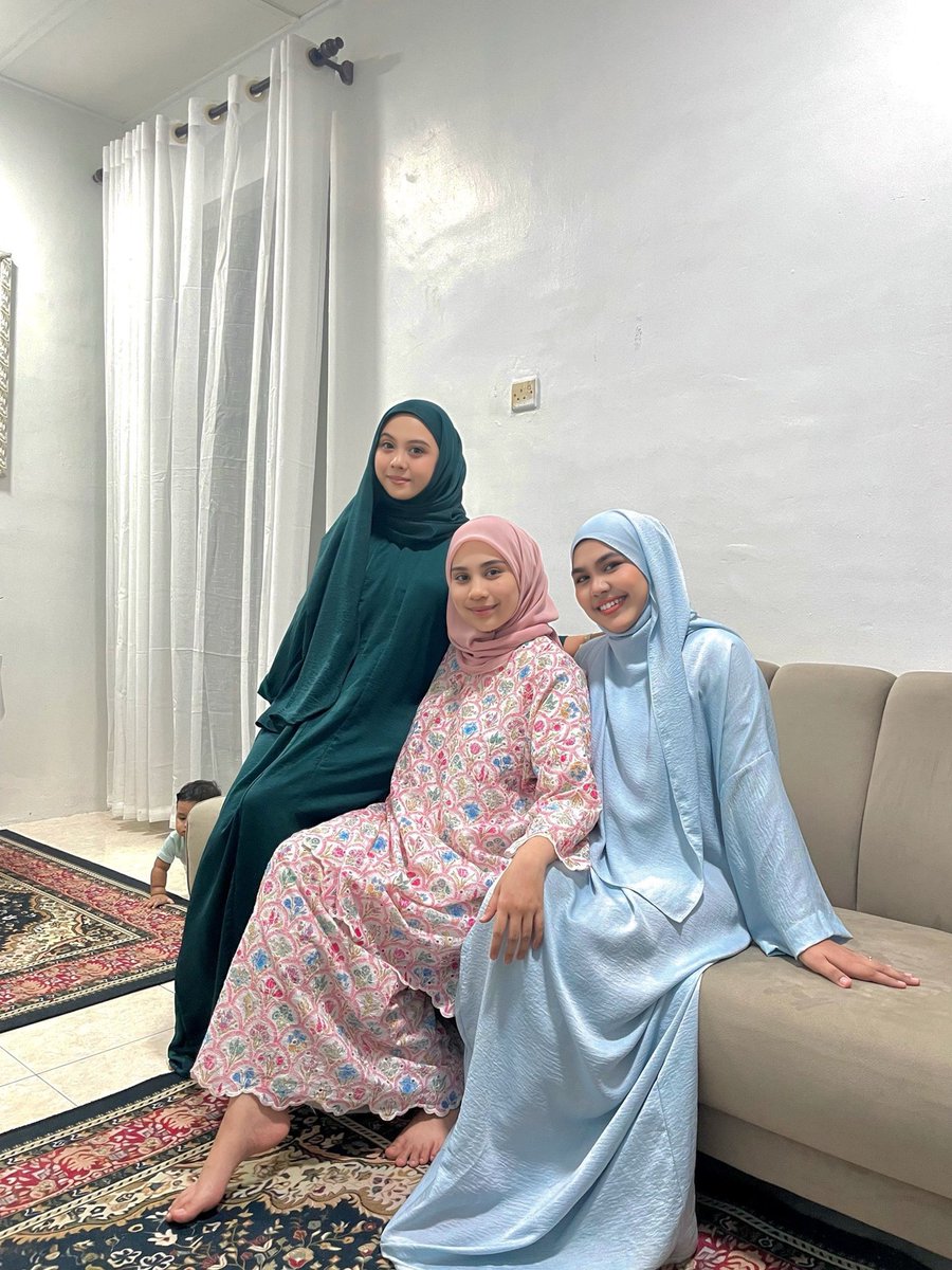 fmysaraaaa's tweet photo. Syawal day 21✨ first and last beraya kot utk tahun ni , kalau ada org jemput lagi hujung2 rayaa ni  kitaa pergi lagi hehehe https://t.co/qgAADIDjfA