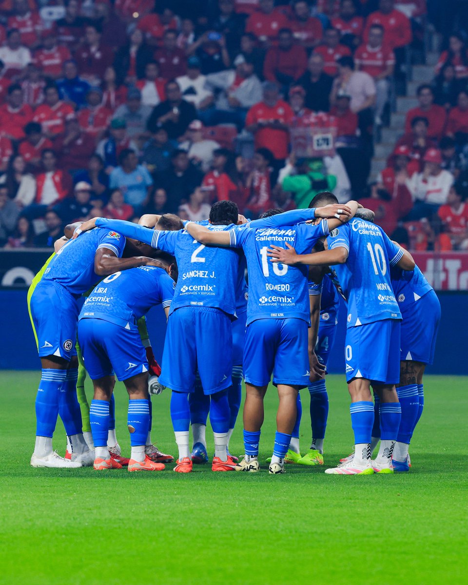 CruzAzul's tweet photo. 𝑬𝑳 𝑴𝑬𝑱𝑶𝑹 𝑬𝑸𝑼𝑰𝑷𝑶 𝑫𝑬 𝑳𝑨 𝑻𝑬𝑴𝑷𝑶𝑹𝑨𝑫𝑨 💙 https://t.co/T1ZkVka0vI