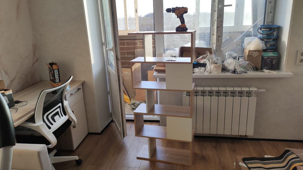 Taski_Guru's tweet photo. Upd -
And we were good.
Assembled only one shelving unit thou since we were busy with other stuff.
Building your own house under the sunset lights is suddenly one of the most romantic things I ever experienced so far 😳
#personalnonsence #repair #photo #shelvingunit https://t.co/RMW3TOgTBt