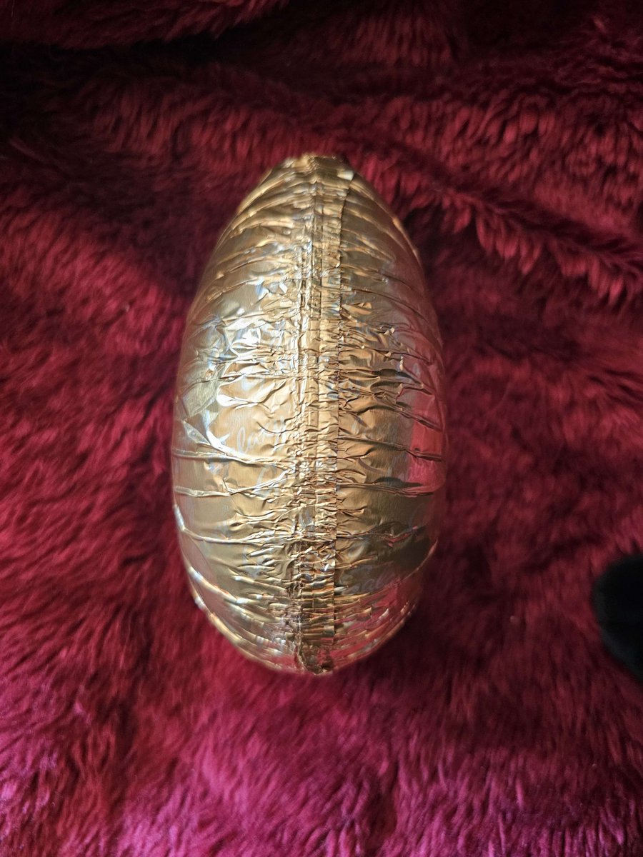 Jenivere's tweet photo. Twitter is only useful for being angry so here have some righteous outrage. I'm not religious but I like festive excuses for treats like anyone.

THIS IS NOT AN EGG
IT'S A FLATTENED SHAM
IT'S A FESTIVE OVAL AT BEST

Humourous outrage over, go about your days, see you all on 🦋 https://t.co/4SU1HiRNzr