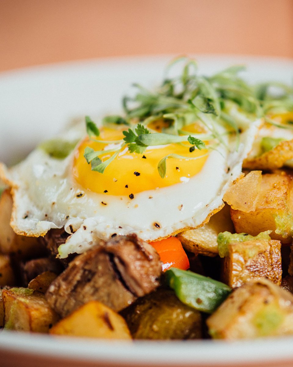 SweetwaterChi's tweet photo. On the hunt for eggs? (The breakfast kind, not the bunny kind.) We're open for brunch today. See you soon!

#Sweetwater #Chicago #ChicagoEats #IGFoodies #InstaFood #Easter #Brunch #ChicagoBrunch https://t.co/jpg7A1IZXt
