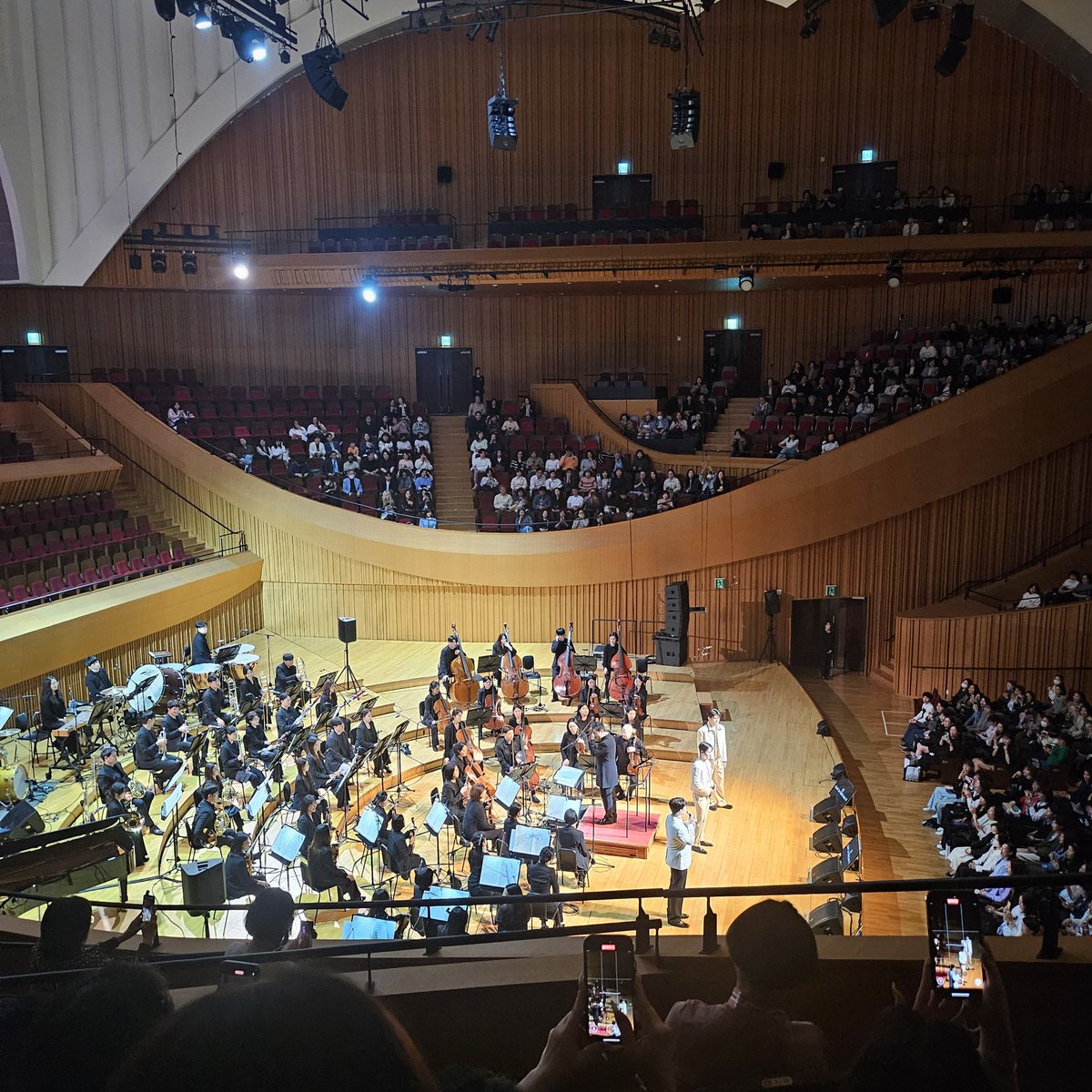 2025년 4월 20일 일요일 오후 5시
보이스 오브 팬텀 with 라포엠