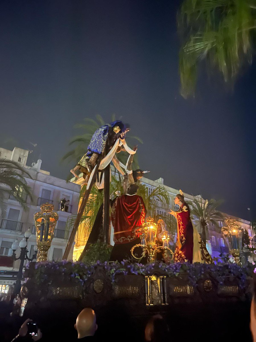 Descendimiento cadiz2025 
#SemanaSanta2025 #cadiz