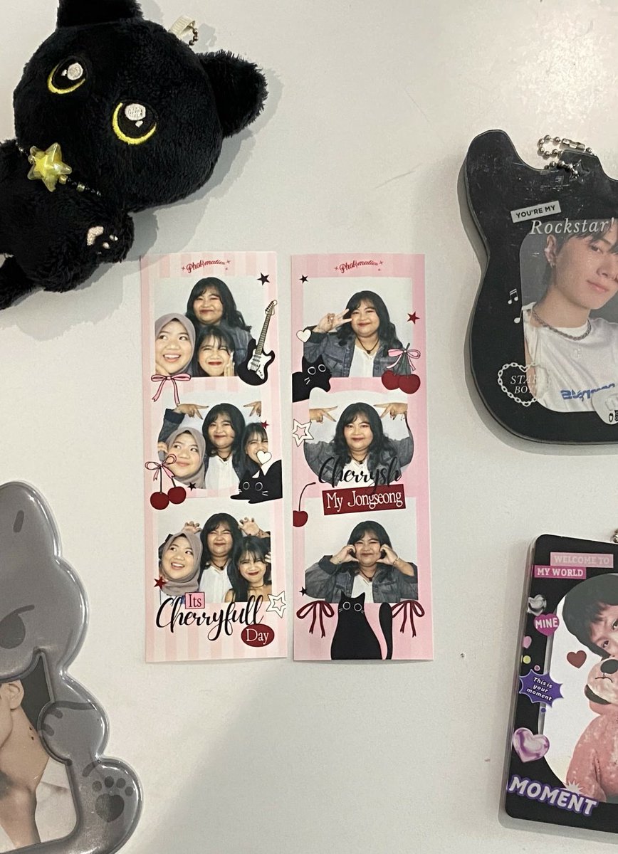 lockedcarnival's tweet photo. Hihihi SERU SEKALI WALAU BLOK M-TEBET-BLOK M🥰 nyaris numpahin minum semeja grgr kesenggol. DAN KUKU GUE JATOH DI ESKALATOR SIALAN. But im so happy🥰💃🎉 Happy birthday ganteng💙

@c__lovr 
#DearJay #HappyJayDay #CherriesToJay #JayBirthdayEvent https://t.co/0RRmgSHUzQ