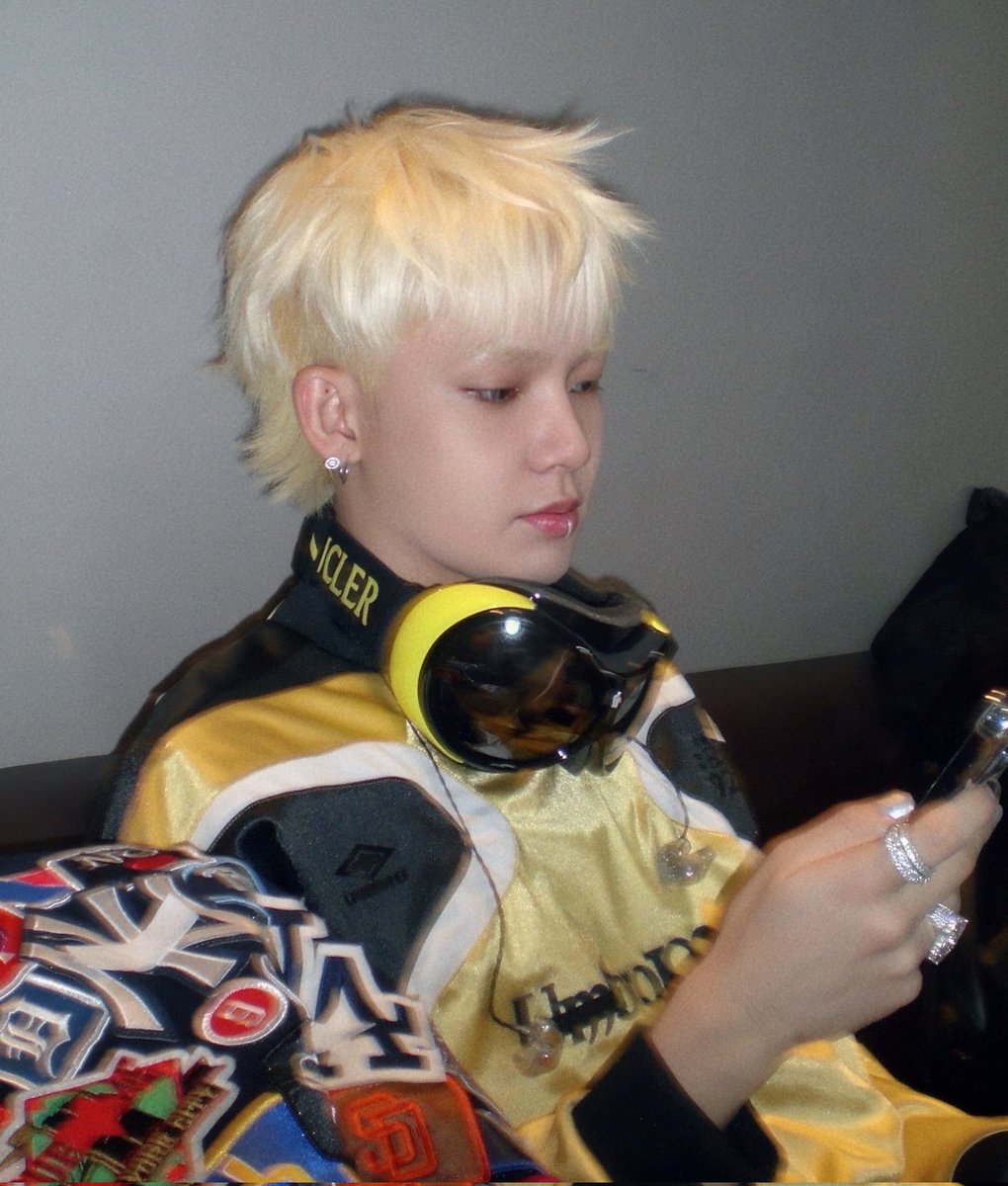 HYUNSUK BIRTHDAY GA PH

- drop your messages &amp; tags for sukkie
- like, rt, mbf

☆ 1 winner of hyunsuk pleasure dp
☆ 5 winners of official pcs

THE LEGENDARY 7CHILL DAY 
#StarOfTheSkiesChoiHyunsukDay
#최현석_고슴도칠리_세상이최고_생축
#7CHILLCOLORの虹がかかる日
<a href="/treasuremembers/">TREASURE</a>