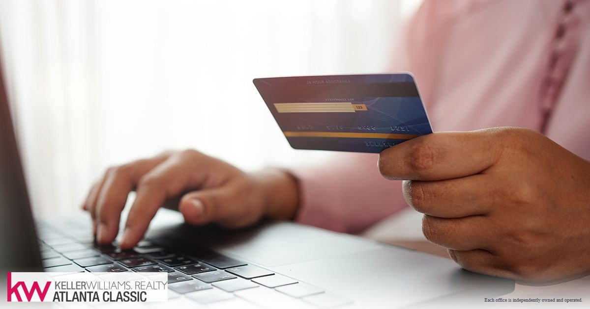 ChoatesTeam's tweet photo. 🎆POP QUIZ🎆

Do you know your credit score? If not, don’t worry! There are many ways to check your FICO Score and/or VantageScore for free online. Knowing your credit score is the first step to protecting it, especially during this holiday season. https://t.co/8exhzAjMaI
