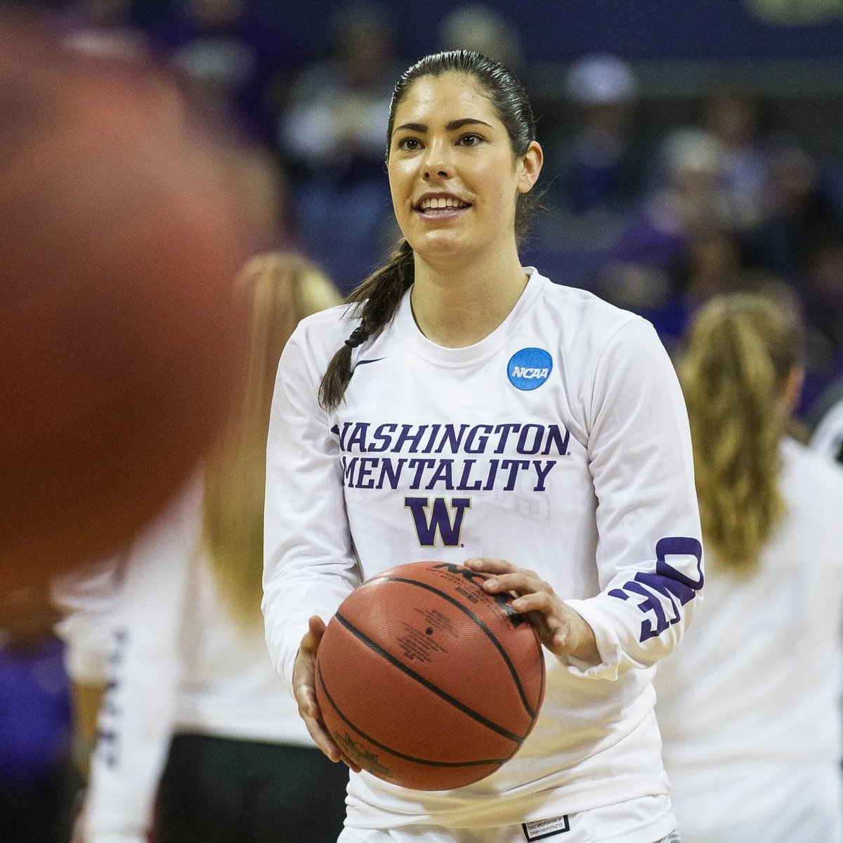 Kelsey Plum was once the NCAA’s all-time leading scorer. A four-star recruit out of high school, she averaged (31.7) points per game—still the highest scoring average ever recorded by a Power 4 player—while shooting an absurd 53% from the field, 43% from three, and 89% from the