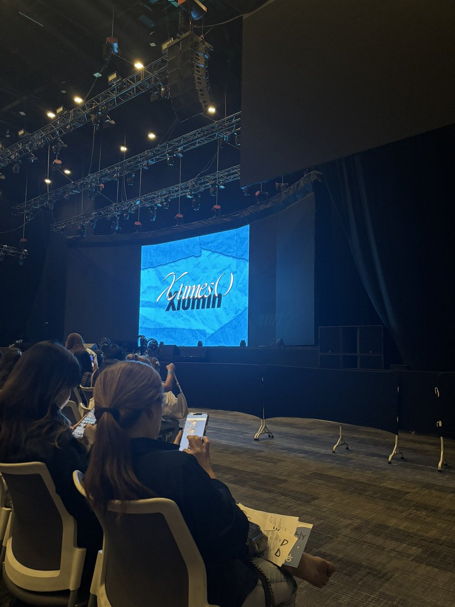 kellysoleria's tweet photo. 250419 Ready😚
#XtimesinBKK #XIUMIN
#XIUMINinBANGKOK 🎉 https://t.co/C3v6iyOe8e
