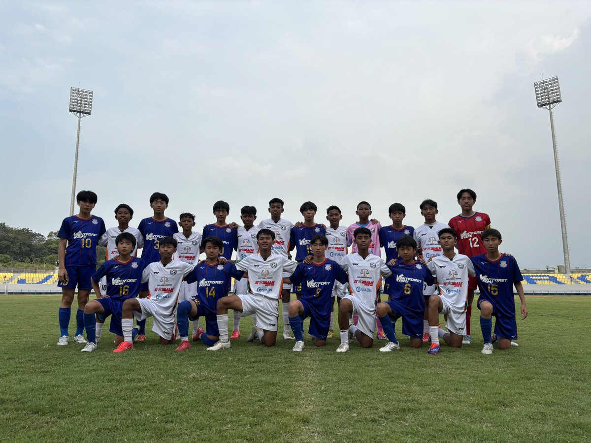 vfk_academy's tweet photo. 【U-15】
インドネシア遠征7日目🇮🇩
午前中は市内を観光🚌
午後は練習試合を行い、その後は閉会式に参加しました!
大会としては本日で終了しましたが、残りの2日を大切に活動していきます!
#VFK
#VFSC
#VENTRISE https://t.co/uJlE4ruLWA