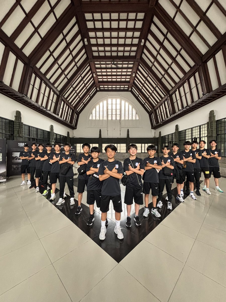 vfk_academy's tweet photo. 【U-15】
インドネシア遠征7日目🇮🇩
午前中は市内を観光🚌
午後は練習試合を行い、その後は閉会式に参加しました!
大会としては本日で終了しましたが、残りの2日を大切に活動していきます!
#VFK
#VFSC
#VENTRISE https://t.co/uJlE4ruLWA