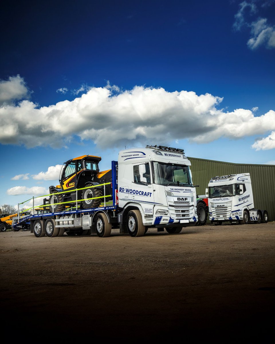 DAF XD 8x2 ready to haul large machinery. 💪

📸: RD Woodcraft, United Kingdom

#daftrucks | #dafxd