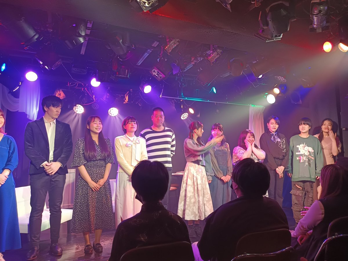 #星屑の交差点
Cチーム千秋楽いってきました
今回いろいろひどくないか……？（17日比）とか思っていましたが、ヴァイオリンの生演奏に救われましたや。
ところで皆さんの好きな爆弾の種類は何ですか？
僕はプラスチック爆弾です(((
ご一緒してくれた計８名の友たちもありがとー！