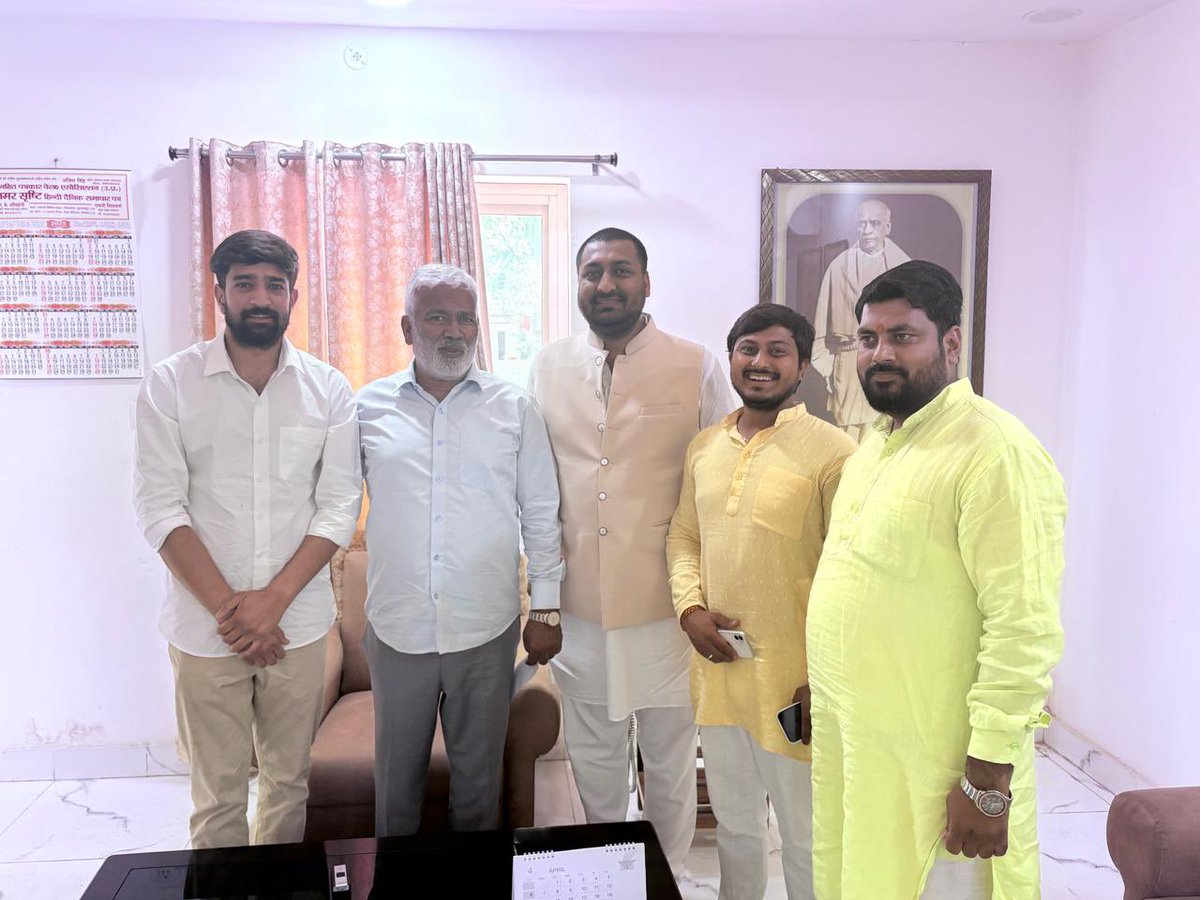 Digvijay Singh (@digvijayhope) on Twitter photo Had the privilege of meeting Swatantra Dev Singh ji in Lucknow today. Grateful for the insightful conversation and his inspiring leadership as Cabinet Minister for Jal Shakti, Government of Uttar Pradesh.
<a href="/swatantrabjp/">Swatantra Dev Singh</a>
Handed over to him the representation regarding the Had the privilege of meeting Swatantra Dev Singh ji in Lucknow today. Grateful for the insightful conversation and his inspiring leadership as Cabinet Minister for Jal Shakti, Government of Uttar Pradesh.
<a href="/swatantrabjp/">Swatantra Dev Singh</a>
Handed over to him the representation regarding the