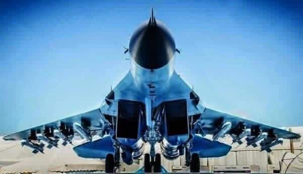 DelphineSankara's tweet photo. 🛑L'AES🇧🇫🇲🇱🇳🇪 possède 18 de cette machine de destruction !
#Su_35, ce chasseur ultra performant et multirole est une fabrication Russe🇷🇺 d'une vitesse de 2100 km/h, d'un rayon d'action de 3000km.
L'appareil ultra sophistiqué intervient dans les combats air-air et air-sol https://t.co/osSakSP5WZ