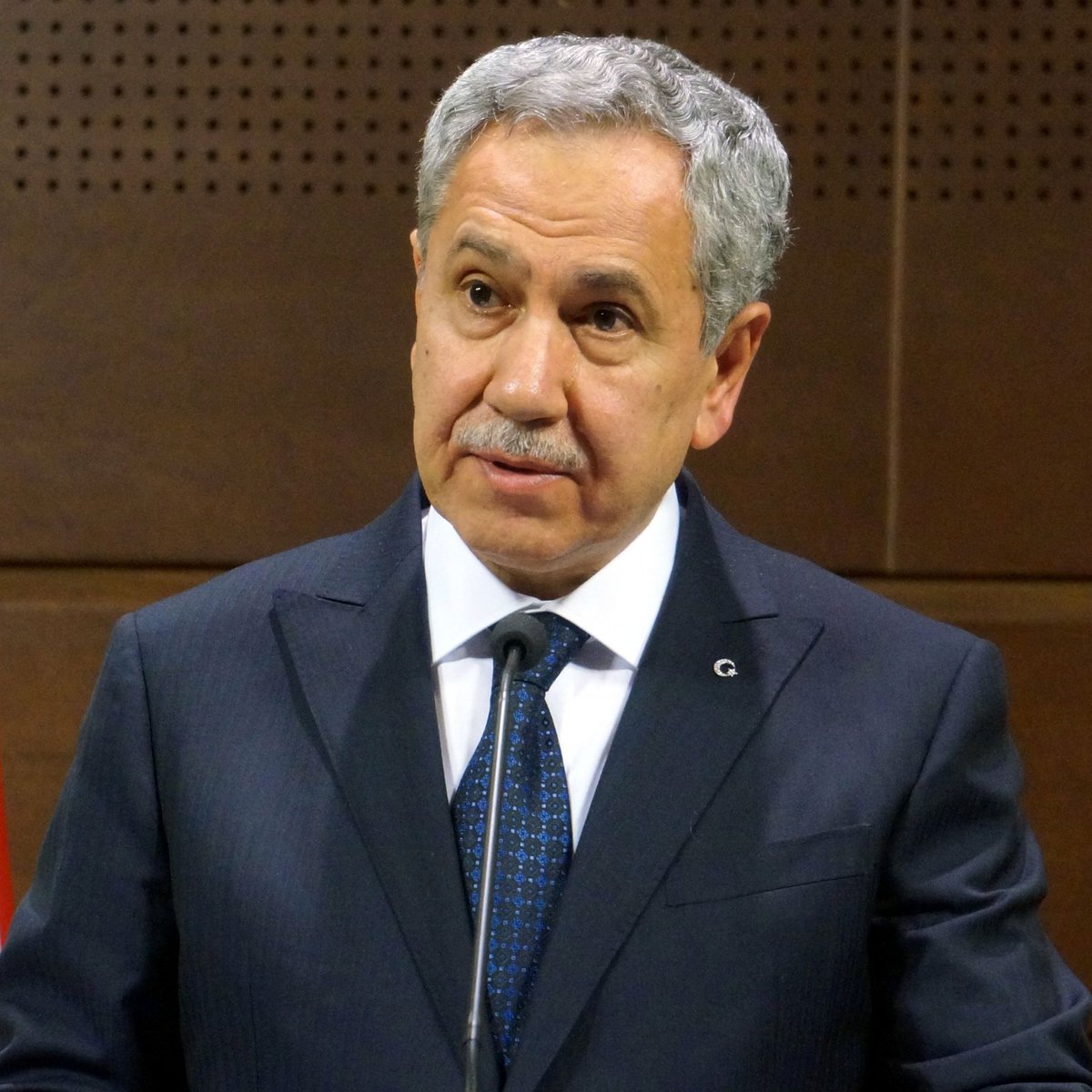 Bülent Arınç: (Ekrem İmamoğlu'nun diplomasının iptali hk.)

 “Kumpas kuruldu düşüncesine sahip olanlar haksız sayılmazlar.”