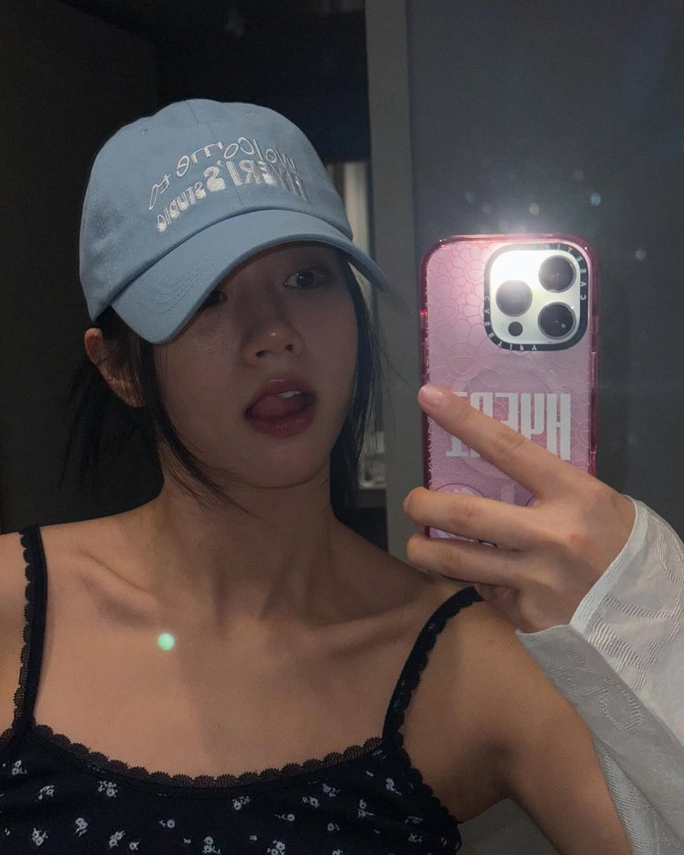 hyerisubinmedia's tweet photo. 250420 ~ hyeri ig update ~ https://t.co/FbxHbpiBM7