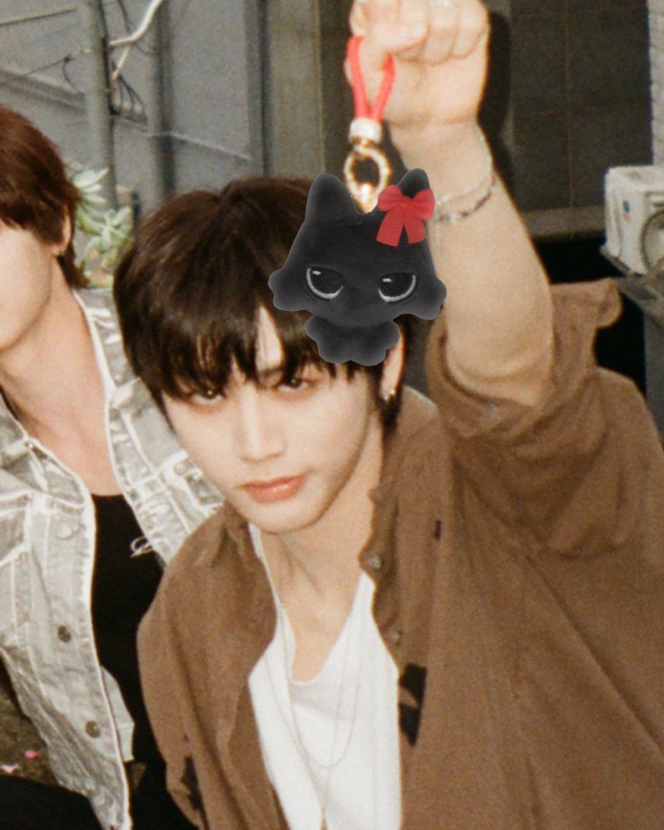 탯냐냐 (@taetmew) on Twitter photo 