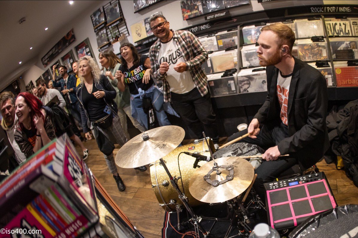 BreakGlassMag's tweet image. A chance to see The Lottery Winners up close and personal as they played an instore set at Resident in Brighton - photos by Mike Burnell, full gallery here…
breakingglassmagazine.com/2025/04/20/ins…
📸 @iso400photo
🎤 @LotteryWinners
🏛 @residentmusic
