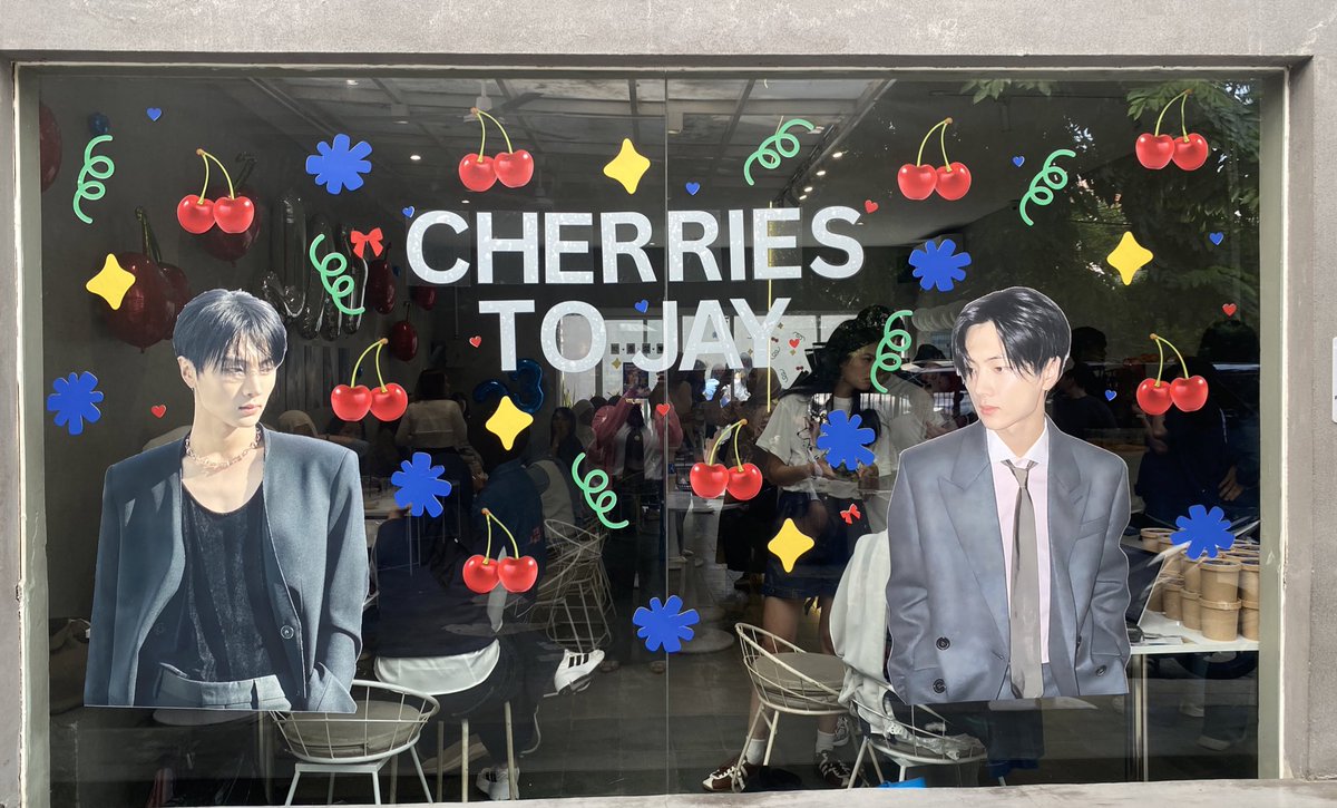 🍒🐈‍⬛🍒 #CherriesToJay <a href="/c__lovr/">ꕤ</a>