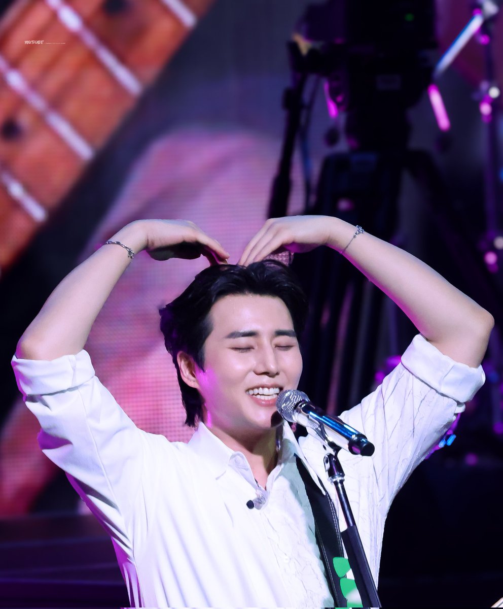 from_4k's tweet photo. 250419
DAY6 <FOREVER YOUNG> World Tour
New York  
[HQ]
#DAY6 #데이식스 #영케이 #YOUNGK #NEWYORK #FOREVER_YOUNG #NY_DAY6 #SayWow https://t.co/nwZSgsY3hZ