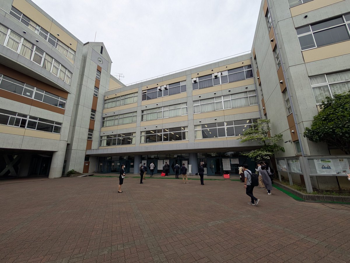 nyuuhei0520's tweet photo. 上板橋、城北学園にて。
午前1から、難しい、という分からん、6割に引っかかるのを期待です。
午前2はチョー楽。
午後1は粘って埋めましたが、うーん。
午後2、アの400字以上って前から？とりあえず書き切りましたが、疲れました
エモかった笑
#ipa
#itサービスマネージャ試験
#情報処理技術者試験 https://t.co/4Ct2hZ8zET