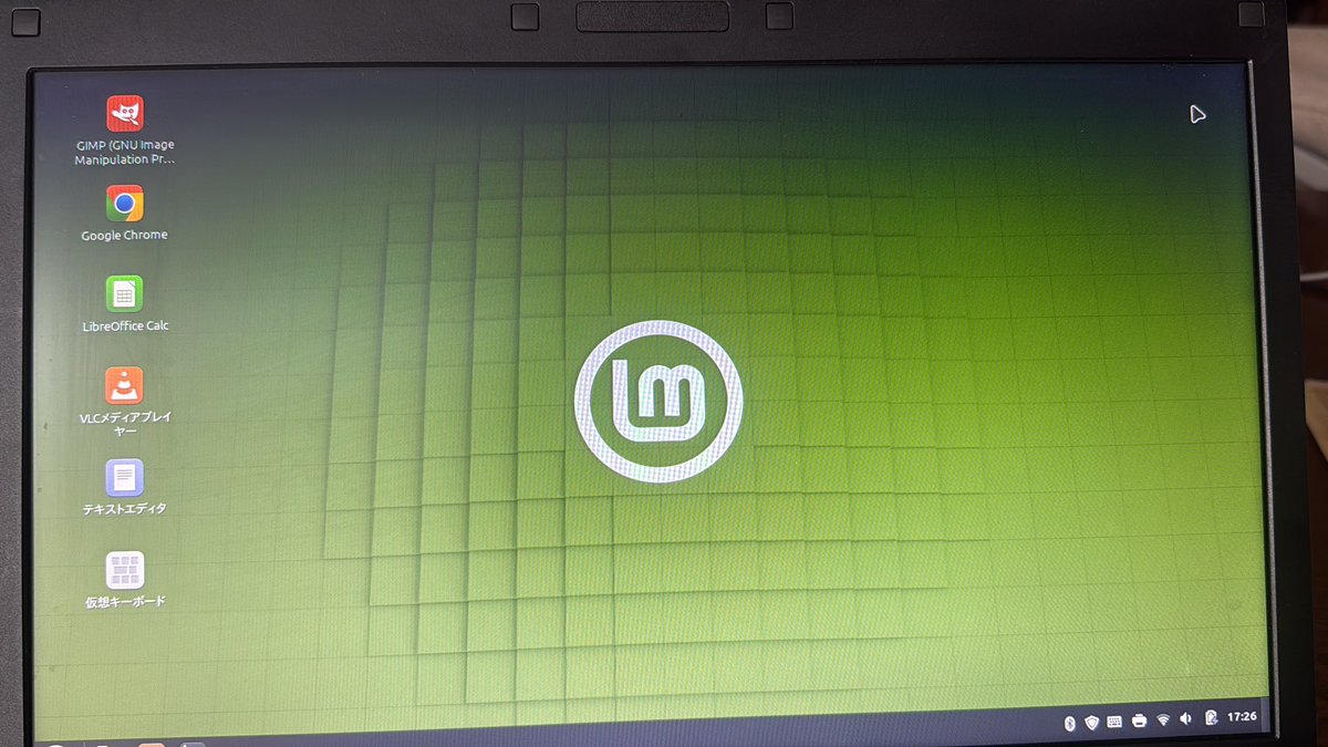 一応メインで使ってる古いレッツノートをWindows 11  24H2  にアップデートするべく iso ファイルDLしてRufusでUSBに書き込んでいる最中にスマホでふと目にしたアップデート後のブルースクリーンの記事

えっ じゃあ当分Windows11へのアップデートは見送りじゃん 危ねえ

右のサブで使ってるLinux