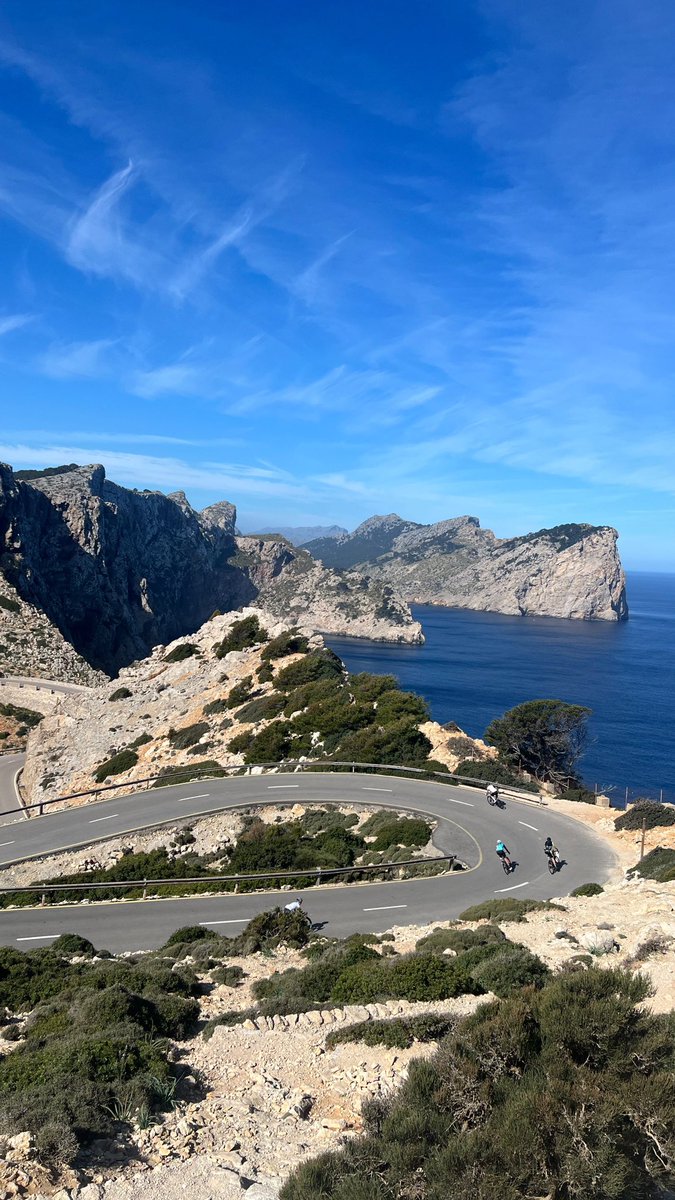 margaemunar's tweet photo. Formentor🚴🏻‍♀️ #BikerGirl https://t.co/zSdMmTCKc7