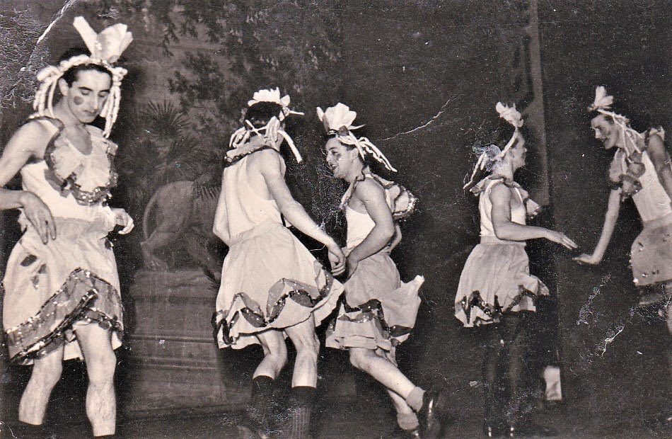 WhitchurchHosp's tweet image. Day 20 #Archive30 @ARAScot 

#FunAndGames

Pantomimes were lots of fun @WhitchurchHosp 
@explorearchives 

Thanks to Eve for the photos (taken between 1948 &amp;amp; 1951)

#HospitalEntertainment 
#Pantomime