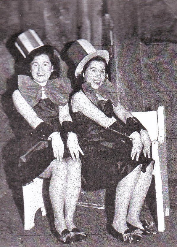 WhitchurchHosp's tweet image. Day 20 #Archive30 @ARAScot 

#FunAndGames

Pantomimes were lots of fun @WhitchurchHosp 
@explorearchives 

Thanks to Eve for the photos (taken between 1948 &amp;amp; 1951)

#HospitalEntertainment 
#Pantomime