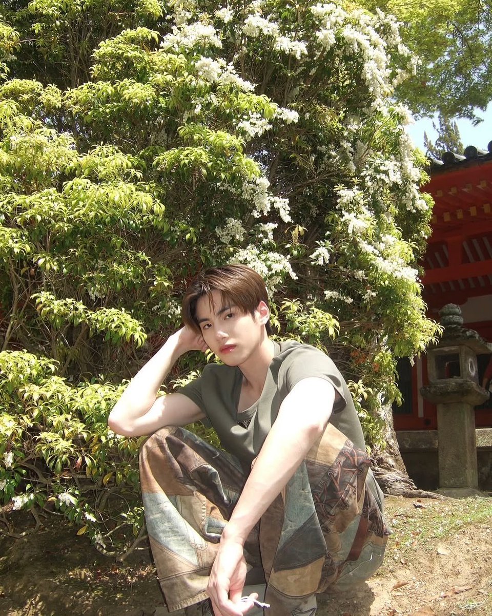 PHUTATCHAI_TH's tweet photo. (📱💖) — PHUTATCHAI IG UPDATE (1/2)

💭 : คิดถึงละครับ🎋💚

📅 : 20.04.25 

#PHUTATCHAI @phutatchai 
#BUSbecauseofyouishine https://t.co/9i1rBPNPKK