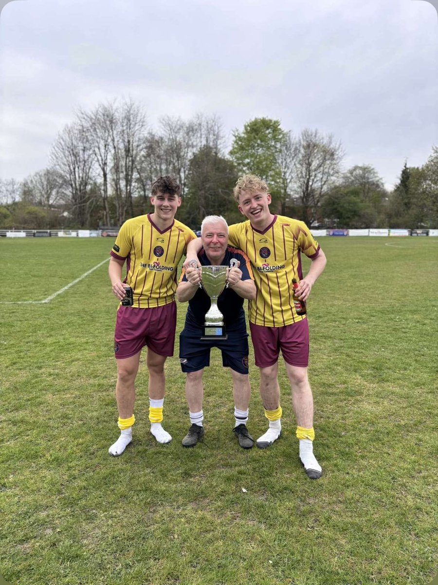 Josh_Merrick8's tweet photo. A big thank you to everyone that’s been involved at @TottyUnited during my time at this top club. Been an amazing 3 years which has seen me play over  
70 games, win promotion with the first team, win the league with the development team and score 2 goals 😅. Loved every minute❤️ https://t.co/v931iRZEey