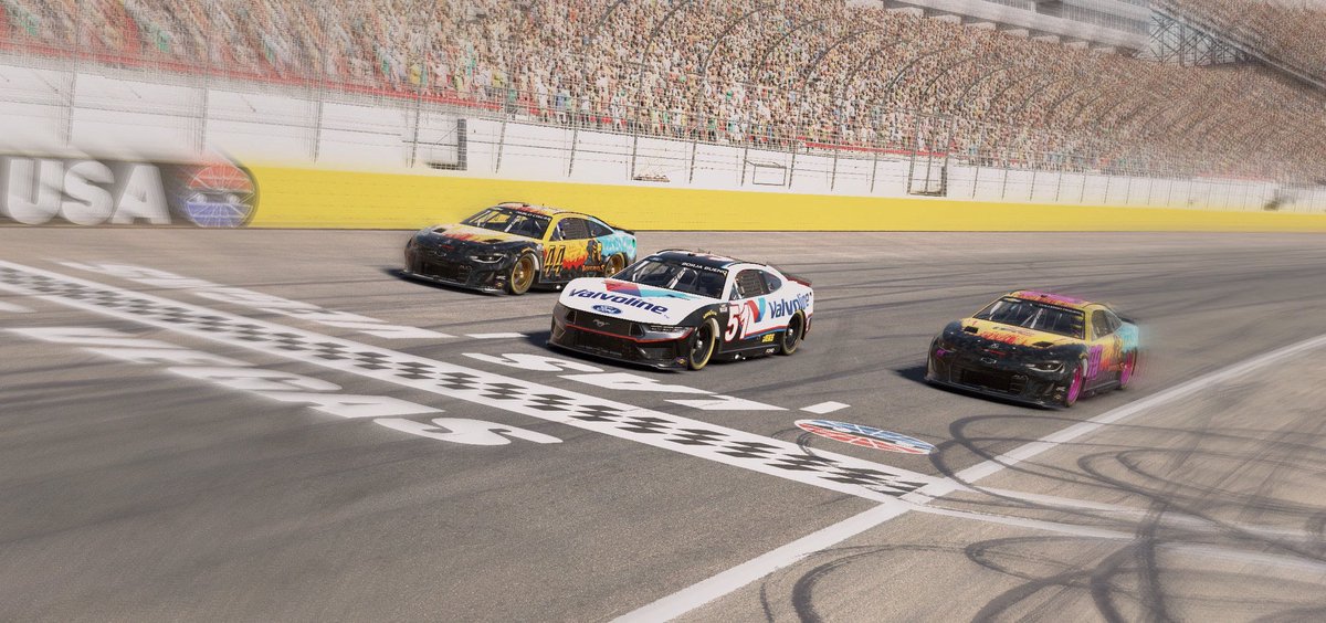 Disfrutando con <a href="/GuillermoPeque3/">Guillermo Pequerul</a>  y <a href="/borjabueno2/">Borja</a> en Las Vegas organizado por <a href="/SuperligaNascar/">SuperLiga Nascar</a>