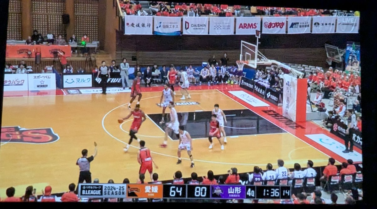 noriko2525go's tweet photo. 今シーズン最終戦
パブリックビューイングで応援💪
ワイヴァンズコール届いたかな😀
勝利で終えておめでとう😄
#山形ワイヴァンズ https://t.co/cGTNyJHKxo