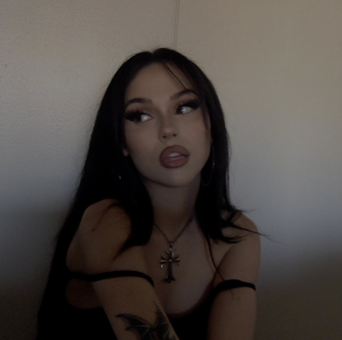 ⠀⠀⠀ ⠀ 
⠀⠀⠀⠀  leo 2001 ; 🇮🇹
              stubborn &amp; chaotic   
              model, big and little sister,
              supportive sister, lives in Milan.
              
⠀⠀⠀⠀  — stella valentina antonelli 🦋
⠀⠀⠀⠀ ⠀
⠀⠀⠀⠀  ⠀  ⠀⠀⠀⠀